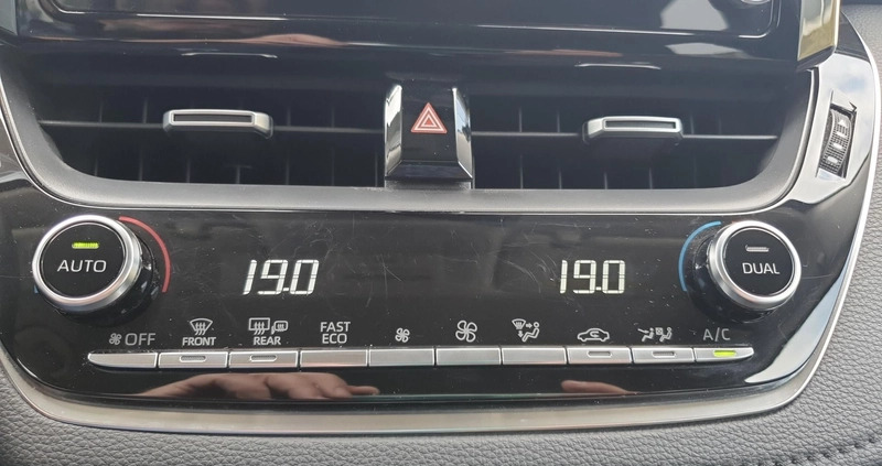 Toyota Corolla cena 91900 przebieg: 64729, rok produkcji 2020 z Jutrosin małe 379